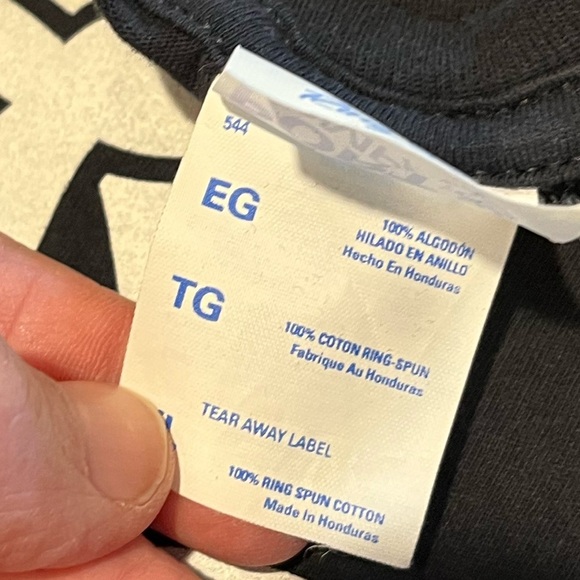 🖤 PORT & COMPANY – Graphic Tee XL - Picture 5 of 7